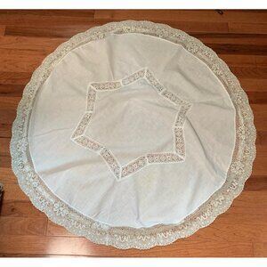Vintage White Lace Tablecloth With Floral Edges & Star Design - 36" Diameter